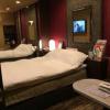 HOTEL  YAYAYA弐番館(台東区/ラブホテル)の写真『203号室、鏡はベッドの横と、頭の上の壁にある』by 町田氏