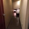 ヒルズホテル五反田(品川区/ラブホテル)の写真『402号室　玄関から廊下をのぞむ』by エレクト1000