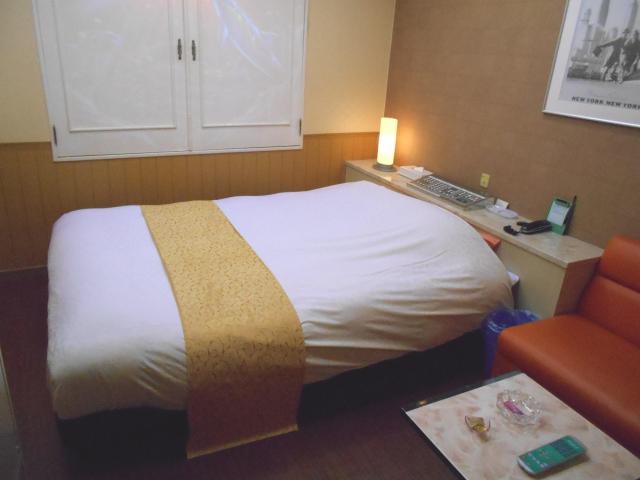 HOTEL VIEW(所沢市/ラブホテル)の写真『312号室、ベッド』by もんが～