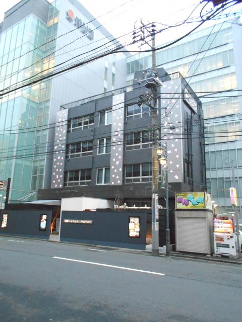 IKASU HOTEL(八王子市/ラブホテル)の写真『昼の外観』by もんが～