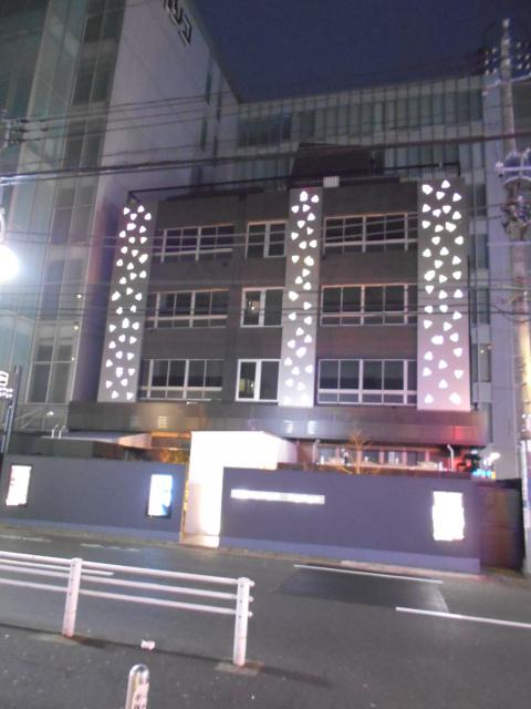 IKASU HOTEL(八王子市/ラブホテル)の写真『夜の外観』by もんが～