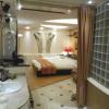 GRAND CARIBBEAN LUXURY HOTEL(所沢市/ラブホテル)の写真『208号室（入り口から）』by もんが～