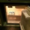 フォーラム(新宿区/ラブホテル)の写真『403号室 持ち込み用冷蔵庫 中にはサービスでミネラルウォーター2本』by アニー