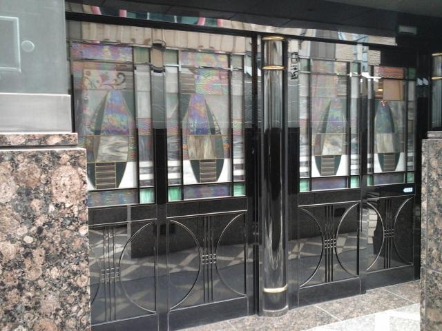 HOTEL TIFFARD（ティファード）(新宿区/ラブホテル)の写真『昼の入口  西側入口自動ドア全景』by ルーリー９nine