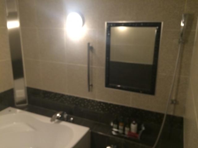 ドルフィン(八王子市/ラブホテル)の写真『705号室 ゆったりサイズの浴室』by 研翁