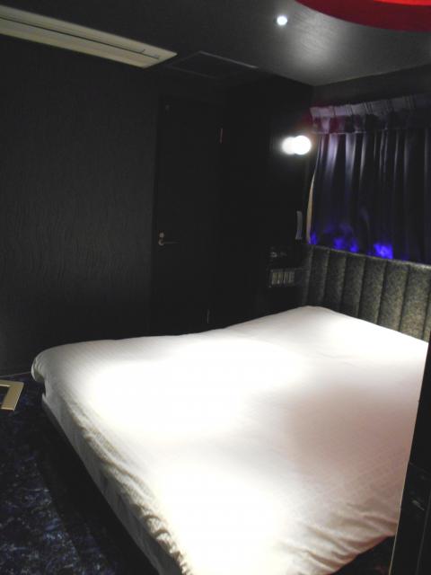IKASU HOTEL(八王子市/ラブホテル)の写真『401号室（入り口から）』by もんが～