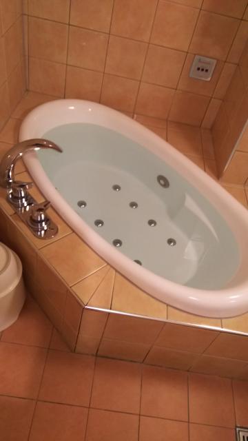 ホテル ウイズスイート(川越市/ラブホテル)の写真『304号室・浴槽』by 郷ひろし（運営スタッフ）