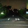 グリーンパレス(足立区/ラブホテル)の写真『夜の駐車場入口(東側)』by ましりと