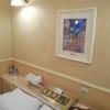 マリオネットアイネ(八王子市/ラブホテル)の写真『302号室、枕元のコントロールパネルと壁の絵』by もんが～