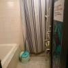 ボストンクラブ(台東区/ラブホテル)の写真『＃407　ちょっと狭い洗い場。縞のカーテンの奥はトイレです。』by おっぱい大好き