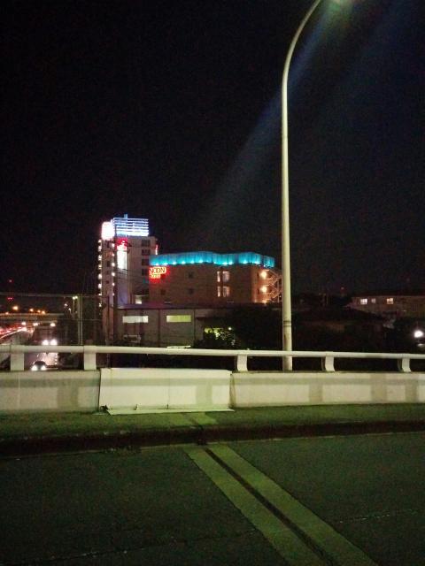 NOON(ヌーン)(川口市/ラブホテル)の写真『夜の外観4』by ましりと