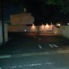 HOTEL BALS RESORT&SPA(川口市/ラブホテル)の写真『夜の駐車場出入口』by ましりと