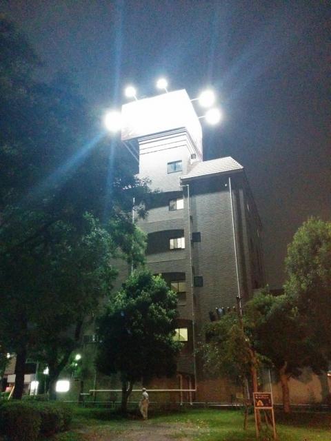 ホテル アイム 西新井(足立区/ラブホテル)の写真『夜の外観1』by ましりと