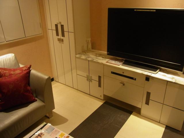 ホテルM(市川市/ラブホテル)の写真『602号室 テレビ周辺』by ホテルレポったー