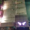 セアン横浜(横浜市中区/ラブホテル)の写真『夜の外観(正面)』by ましりと