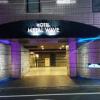 メタルウエーブ(墨田区/ラブホテル)の写真『夜の駐車場出入口2』by ましりと