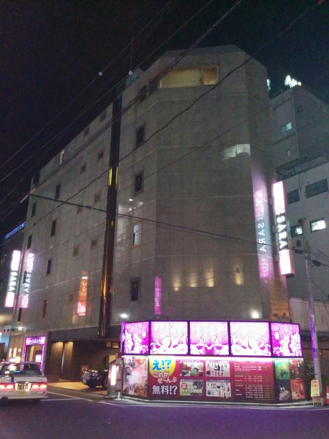 HOTEL SARA sweet（サラスイート）(墨田区/ラブホテル)の写真『夜の外観1』by ましりと
