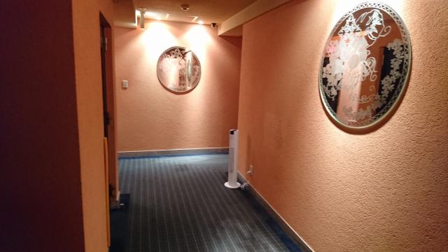 拾参番館(国立市/ラブホテル)の写真『３階エレベーターホール』by おむすび