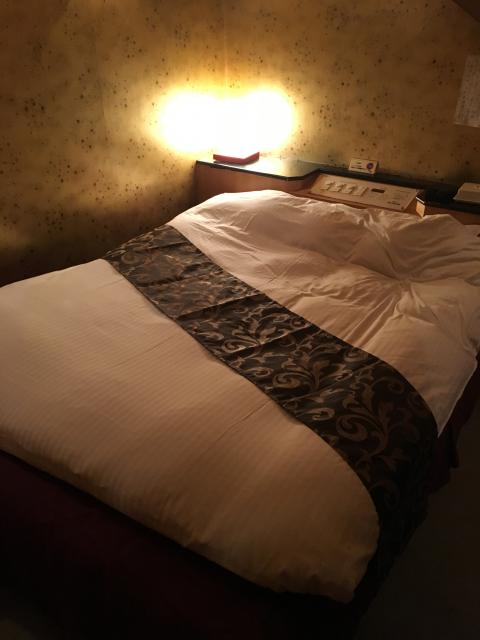 閉店？したホテル(ID:50564)(新宿区/ラブホテル)の写真『102号室 ベッド』by 名無しさん（ID:24204）