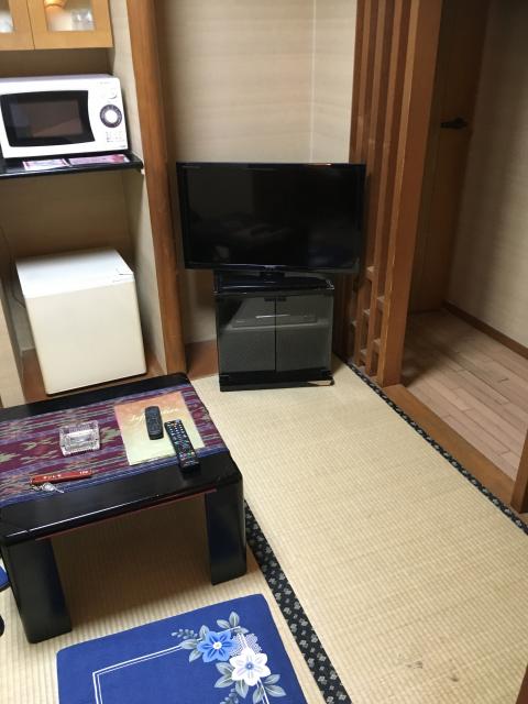 閉店？したホテル(ID:50565)(新宿区/ラブホテル)の写真『102号室 和室のテレビ』by 名無しさん（ID:24204）