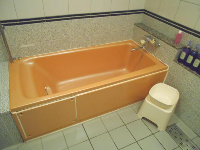 マリオネットアイネ(八王子市/ラブホテル)の写真『207号室、浴槽』by もんが～