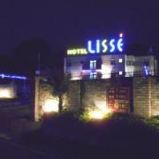 HOTEL Lisse（リセ） 東松山(東松山市/ラブホテル)の写真『夜の外観』by もんが～