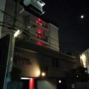 Hotel kanada(カナダ)(富士見市/ラブホテル)の写真『夜の外観1』by ましりと