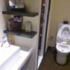 DECAS HOTEL(デーカーズ)(杉並区/ラブホテル)の写真『004号室のトイレと洗面所と風呂場入口です！狭い中に工夫されています！』by おやっちゃん
