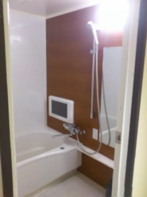 DECAS HOTEL(デーカーズ)(杉並区/ラブホテル)の写真『004号室の風呂場綺麗でした！湯船で潜望鏡が出来るよ！』by おやっちゃん