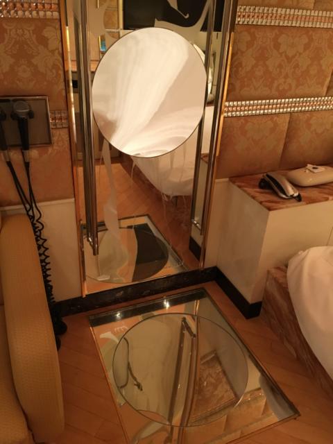 ＸＯ歌舞伎町(新宿区/ラブホテル)の写真『ホテルＯ　210号室　部屋内に謎の鏡が(笑)』by むかい