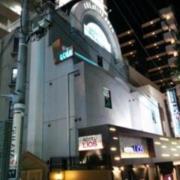 ホテルLios（リオス）(渋谷区/ラブホテル)の写真『夜の外観1』by ましりと