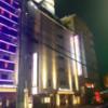 HOTEL GRASSINO URBAN RESORT（グラッシーノアーバンリゾート）新横浜(横浜市港北区/ラブホテル)の写真『夜の外観4』by ましりと
