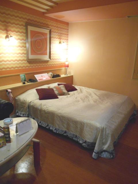 パークイン(東松山市/ラブホテル)の写真『203号室、ベッド』by もんが～