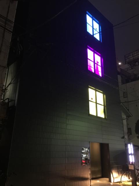 HOTEL UNO(ウノ)(川口市/ラブホテル)の写真『【夜】外観』by 遊びマン