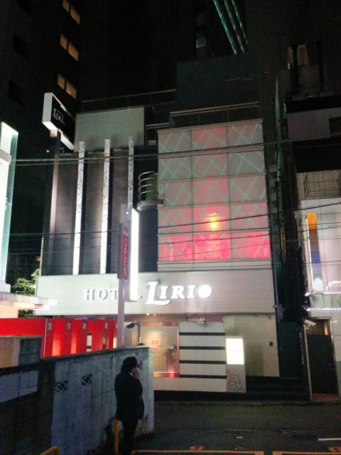 HOTEL LIRIO（リリオ）(渋谷区/ラブホテル)の写真『夜の外観1(正面)』by ましりと