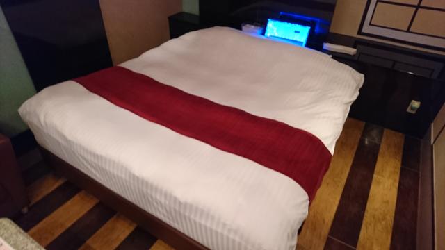 PLAZA K(プラザＫ)(八王子市/ラブホテル)の写真『405号室 ベッド』by おむすび