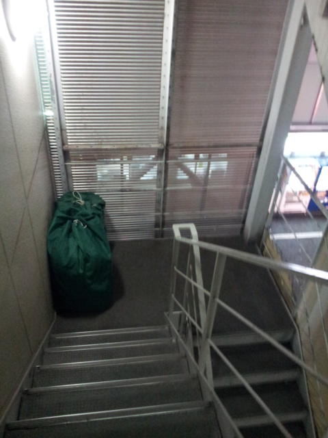 HOTEL i（アイ）(新宿区/ラブホテル)の写真『避難階段』by 少佐