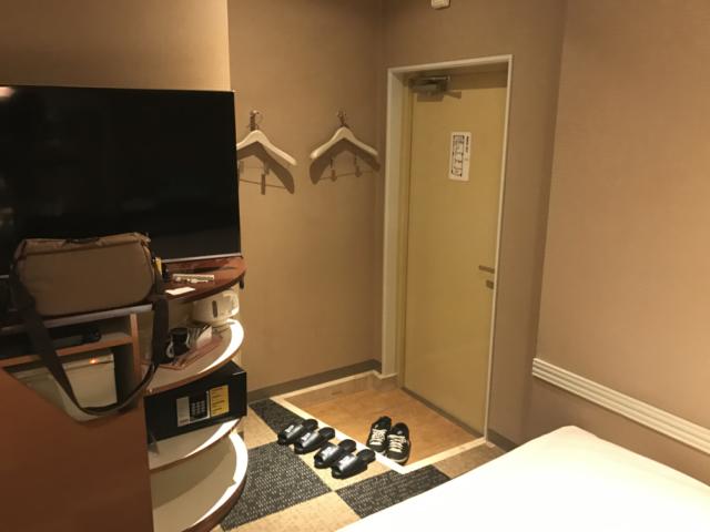 ホテル U(文京区/ラブホテル)の写真『305号室 入り口』by ネコシ