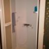 レンタルルーム 一休(品川区/ラブホテル)の写真『3号室シャワー室近影。清潔感はまずまず。』by オレの地雷を越えてゆけ！