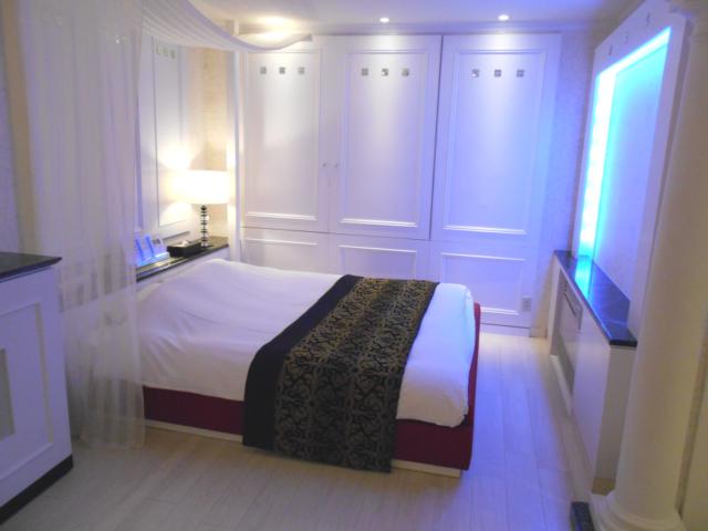ラフェスタ国立(国立市/ラブホテル)の写真『211号室、ベッド』by もんが～