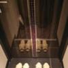 P-DOOR GOLD(台東区/ラブホテル)の写真『302号室スリッパと室内ドア』by ミド丸