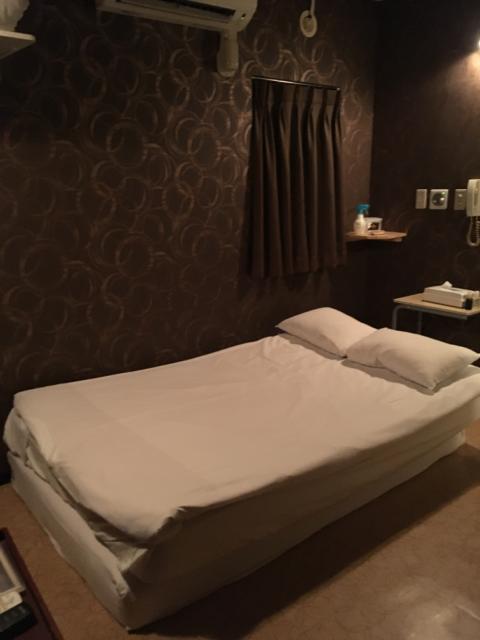 HOTEL Fine(ファイン)(新宿区/ラブホテル)の写真『205号室 ベッド』by ヤマダマダマダ