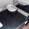 レンタルルーム ビスタ(新宿区/ラブホテル)の写真『６号室 ベッド足元 ミラーは有るけど…。籠、バスタオルは２セットありました。』by セイムス