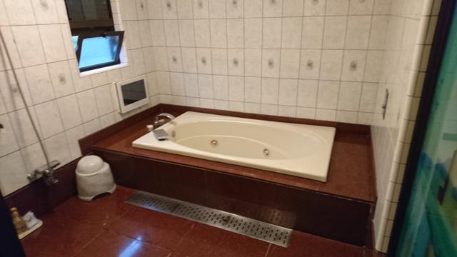 PLAZA K(プラザＫ)(八王子市/ラブホテル)の写真『浴室の全景』by おむすび