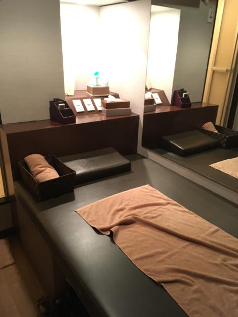 レンタルルーム フィジー(新宿区/ラブホテル)の写真『2号室 ベッド』by ヤマダマダマダ