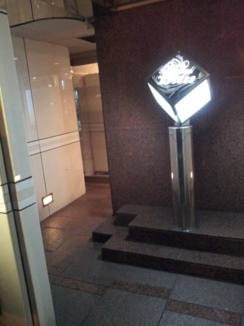 HOTEL Bless（ブレス)(新宿区/ラブホテル)の写真『入口(夜)』by 少佐