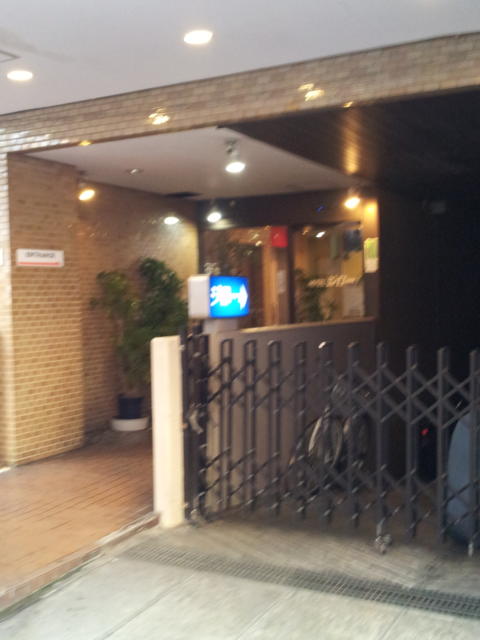 ジロー(新宿区/ラブホテル)の写真『入口付近③』by 少佐