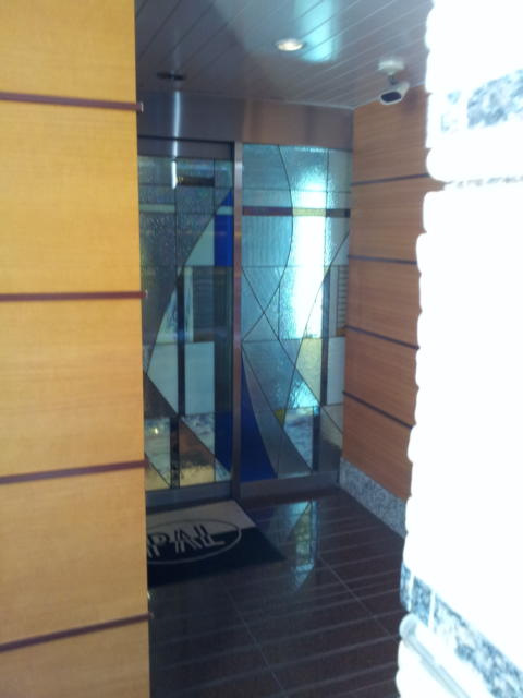 ホテル パル新宿店(新宿区/ラブホテル)の写真『もう一方側の入口』by 少佐