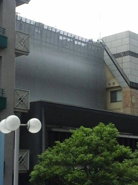 HOTEL AILU(アイル)(豊島区/ラブホテル)の写真『建物上構(中央黒い構造物)』by ルーリー９nine