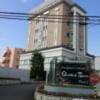 ホテル クイーンズタウンpart1(厚木市/ラブホテル)の写真『外観(昼)②』by 少佐
